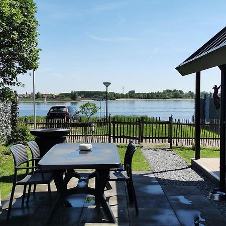 Tiny Haus Auszeit Am See Lathum Bagian luar foto